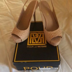 Pour La Victoire Heels